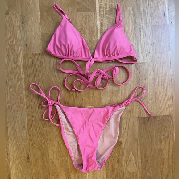 Double-string triangle bikini top+curved-waist cheeky string bottom in tea rose - Picture 2 of 2